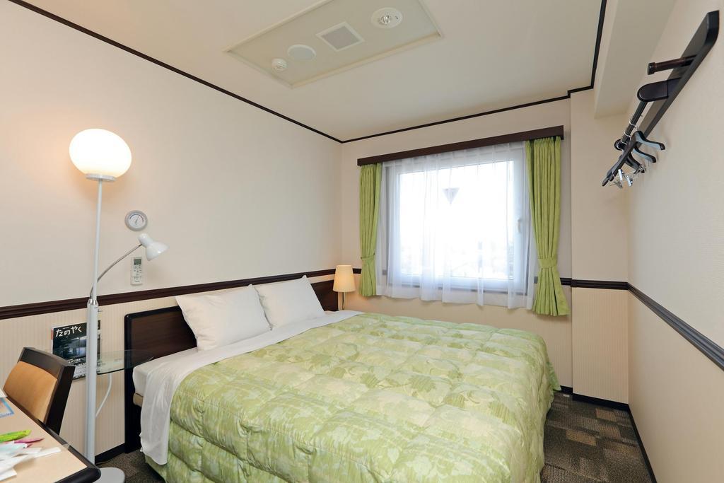 Toyoko Inn Yokohama Minatomirai-Sen Nihon-Odori Ekimae Номер фото